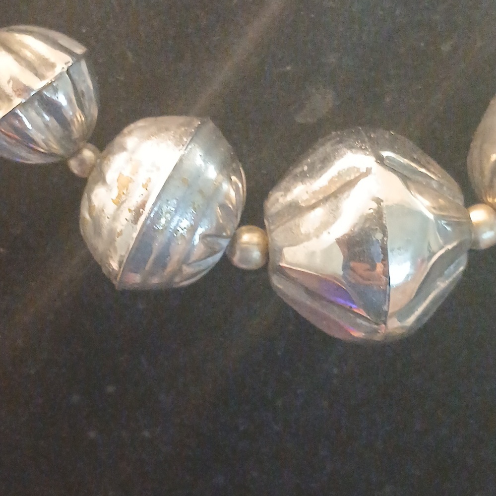 Elegant Silver Chunky Beaded Necklace - Picture 3 of 4